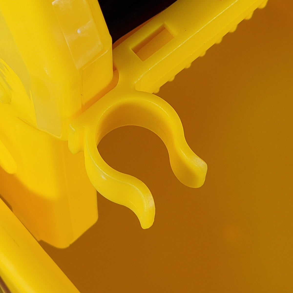Spartano - HEAVY - 28L Mop Bucket W/ Down Press Wringer - Yellow - - View 7