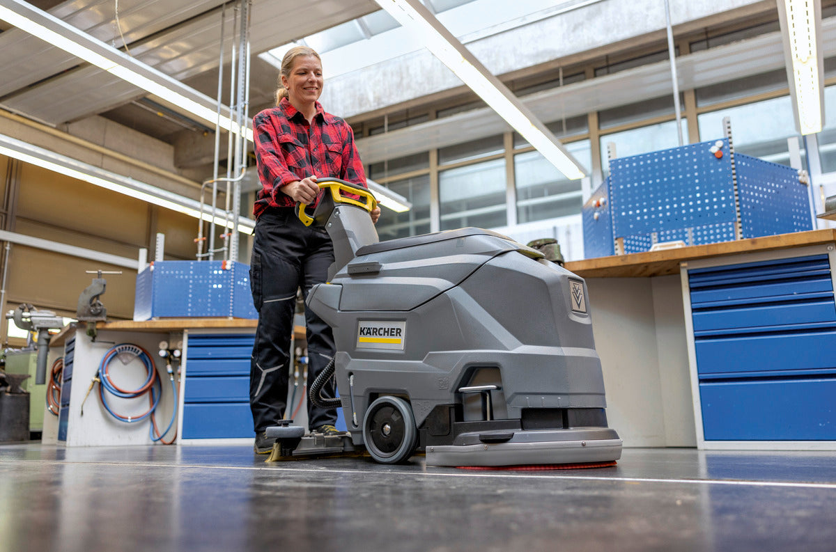 Karcher BD 43/25 C Bp Walk-Behind Scrubber - 17" — image 6