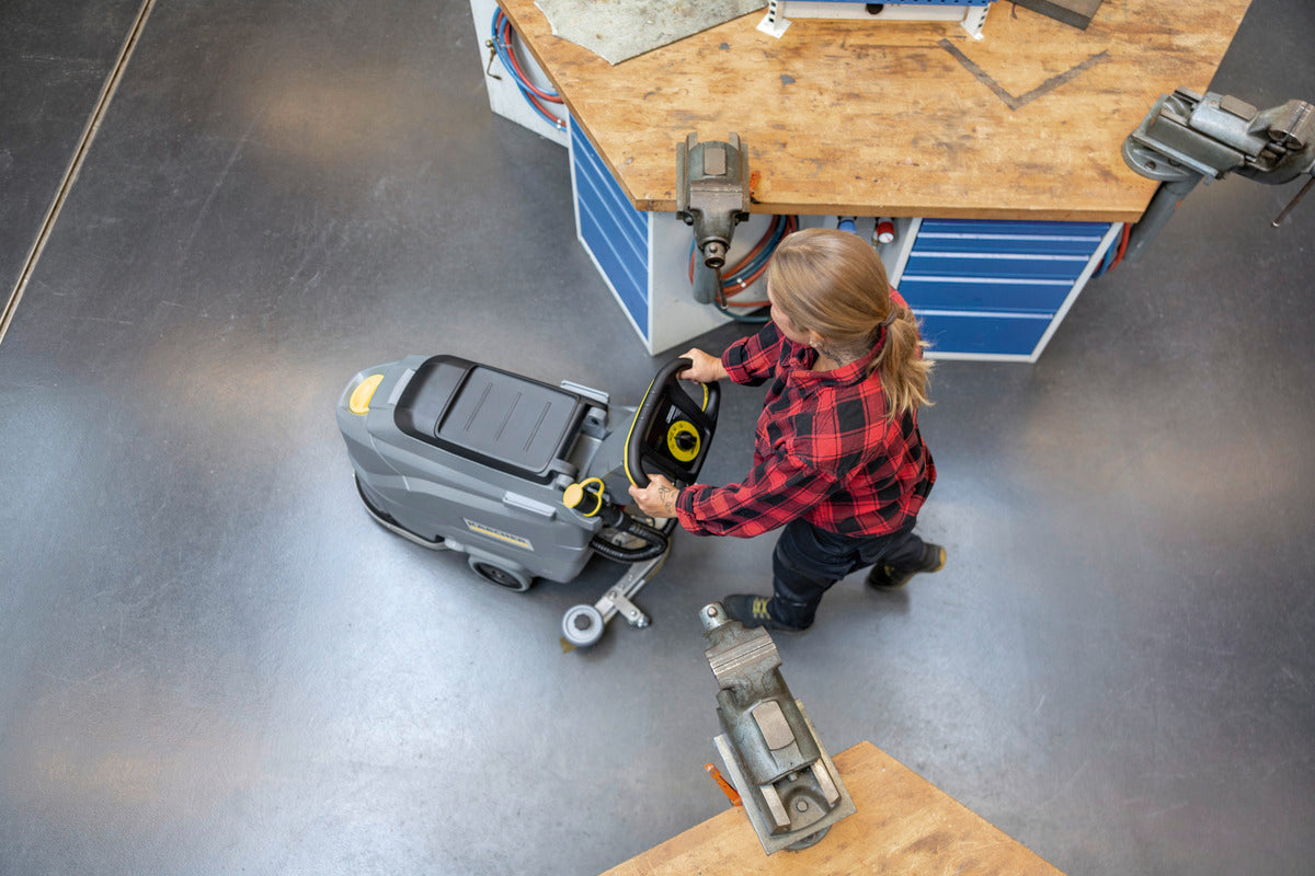 Karcher BD 43/25 C Bp Walk-Behind Scrubber - 17" — image 7