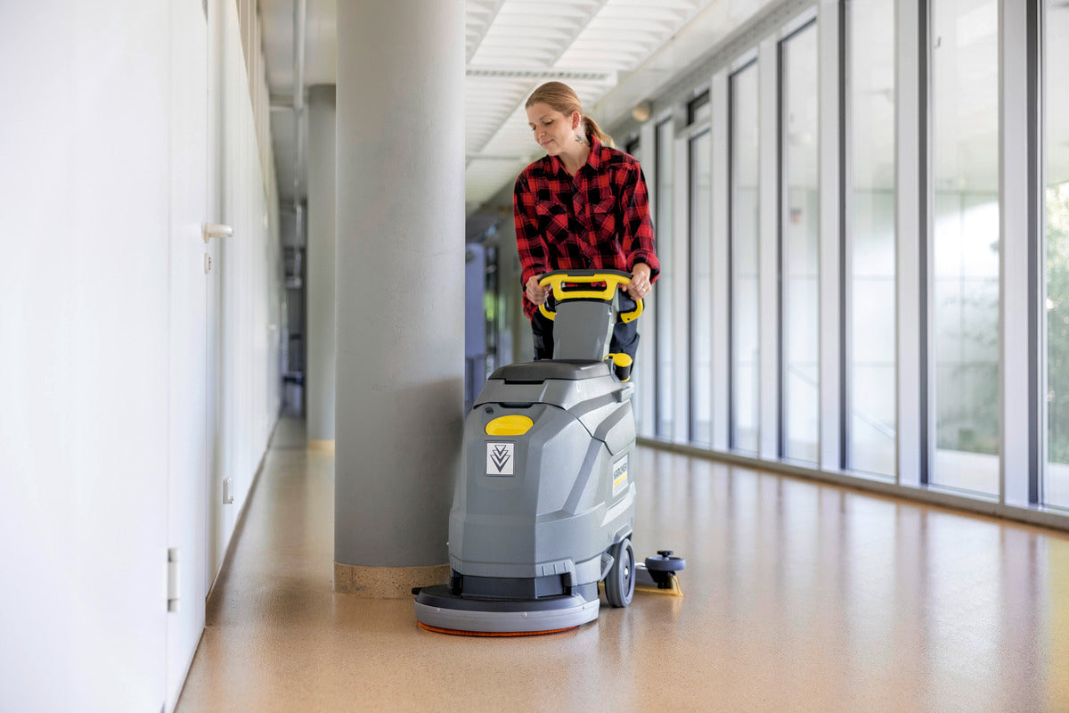 Karcher BD 43/25 C Bp Walk-Behind Scrubber - 17" — image 8